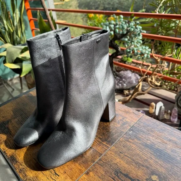 Michael Kors Perla Flex Ankle Heeled Boot - Picture 5 of 8